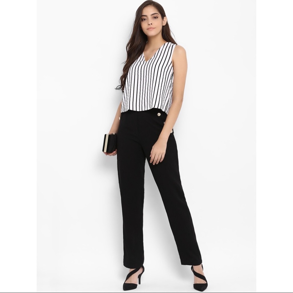 Women Black Tailored Slim Fit Solid Cigarette Trousers! - Picture 4 of 4